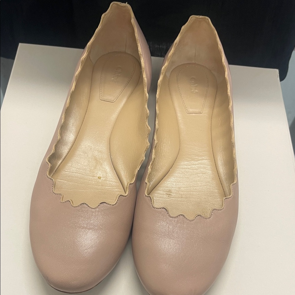 Chloe Women's Pink beige neutral Scalloped Flats 39.5